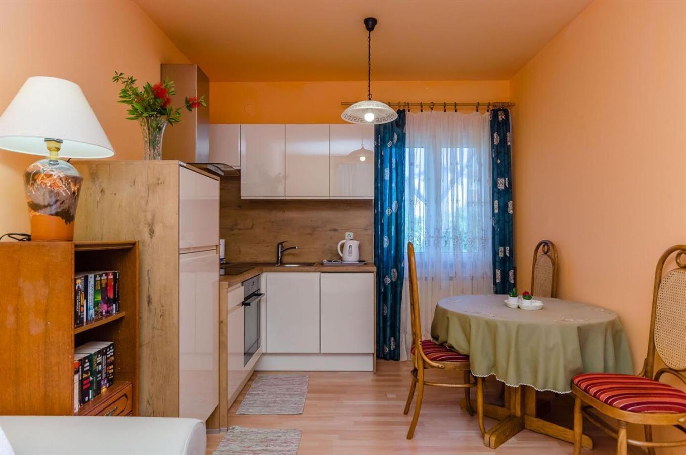 Apartmani Danja Kaštela Exteriör bild